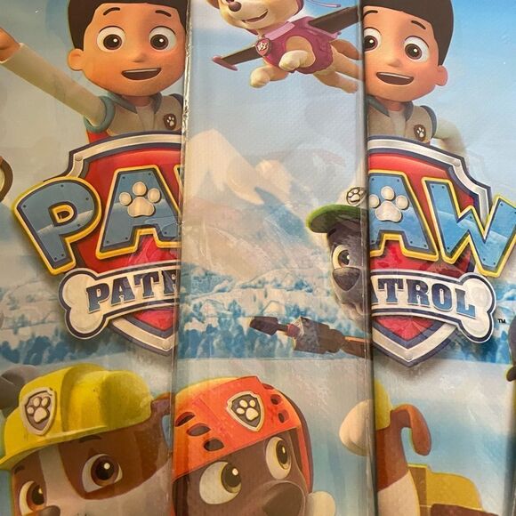 Paw Patrol New Party Table Cloths 54x81 inches Set of 5! - Picture 3 of 9